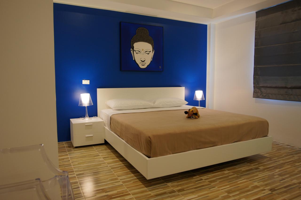Lotus Art Guesthouse Pattaya Bagian luar foto